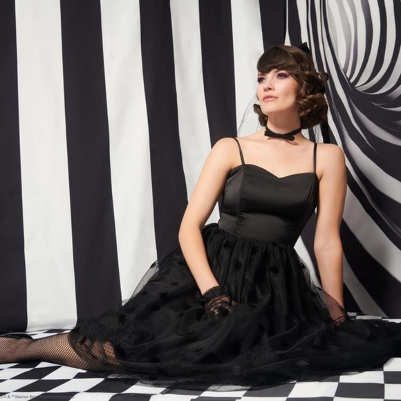 Beetlejuice x Unique Vintage Black Tulle Beetle Applique Dress- Sz Large - Picture 2 of 8